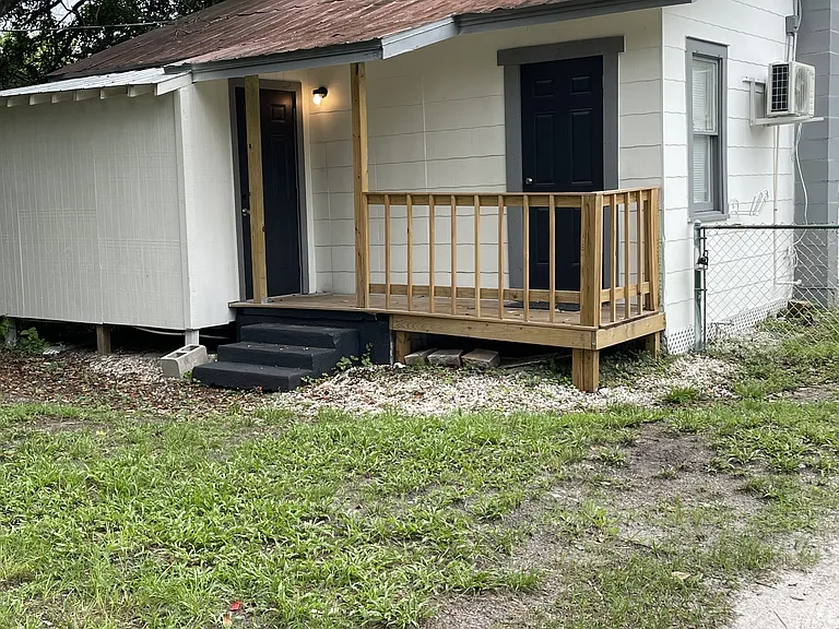 10005 N Arden Ave #A — Photo 17
