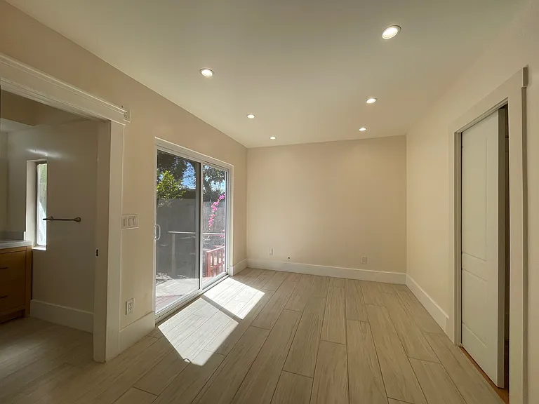 1517 Balboa Ave — Photo 9