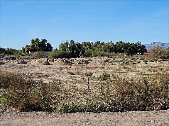 4th image of 000 Aquarius Drive #9