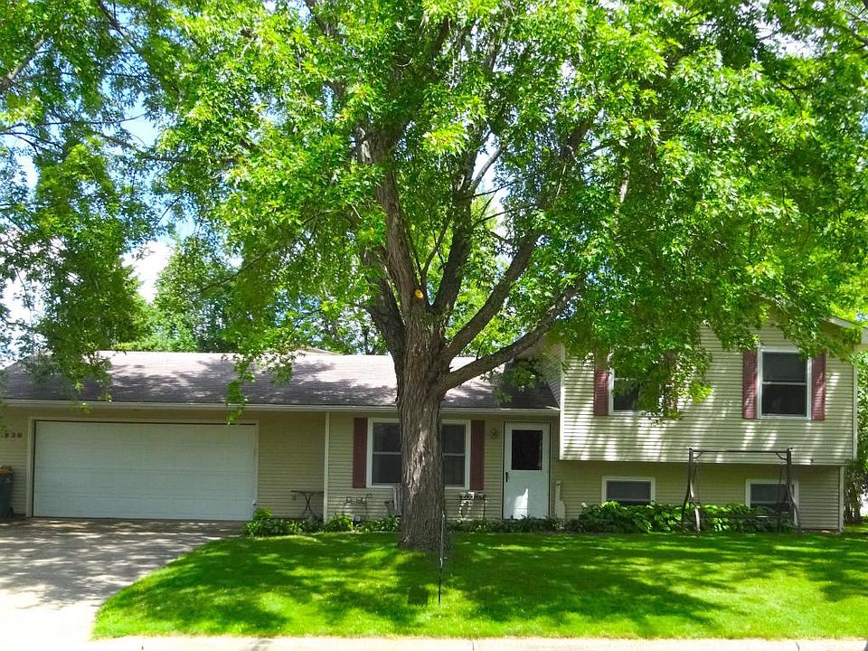 1st image of 1836 Bayview Dr