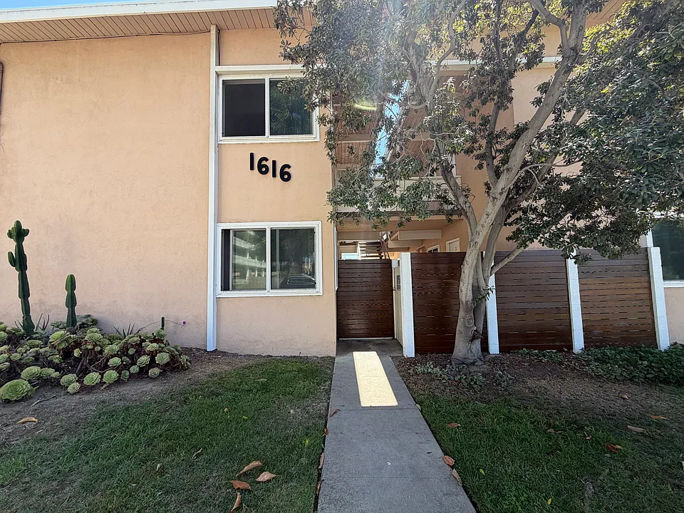 1616 E Sycamore Ave #7