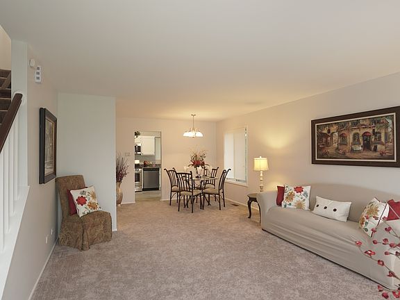 4th image of 2458 Brunswick Cir #8-C