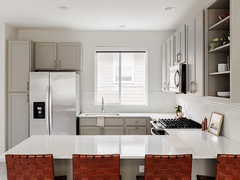 801 N Bluff Dr #28 — Photo 11