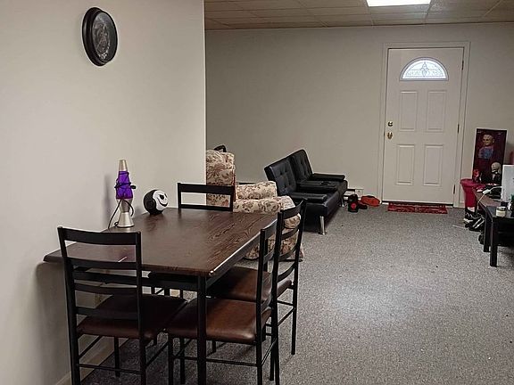 3rd image of 322 E Sunbury St #2