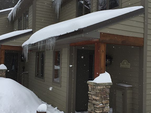 2nd image of 14 Creekside Vlg