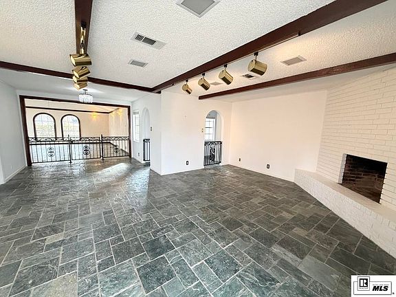 4th image of 119 Lemont Dr