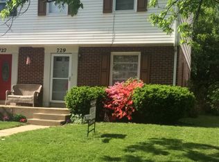 729 Emerald Dr, Lancaster, PA 17603