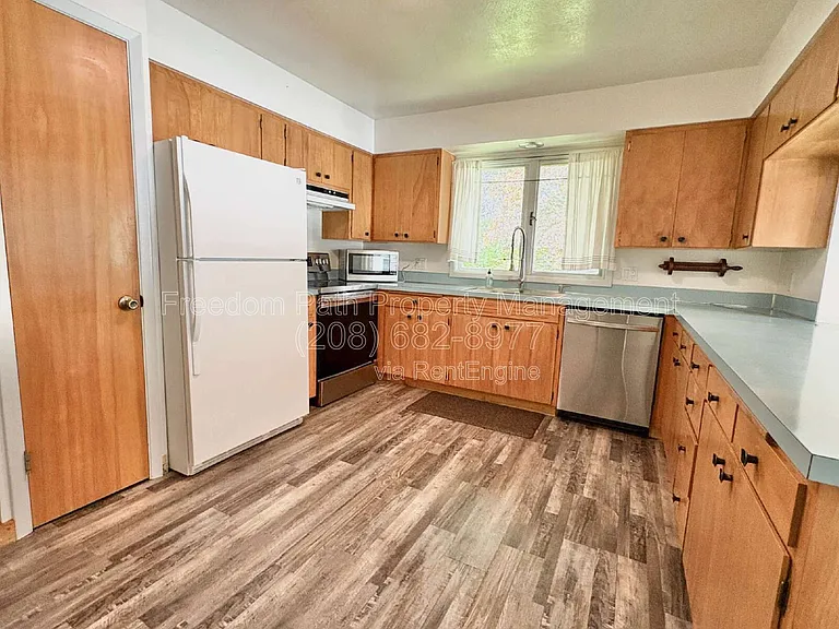 3010 N 5th St — Photo 5