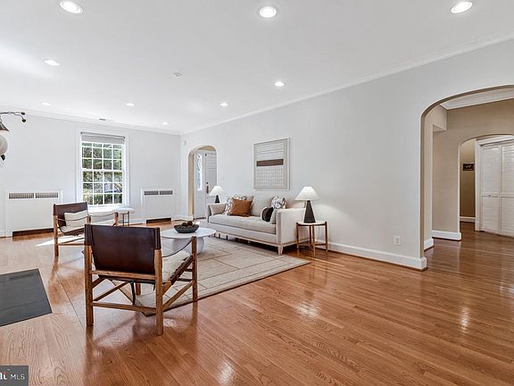 4th image of 2739 Chesapeake St NW