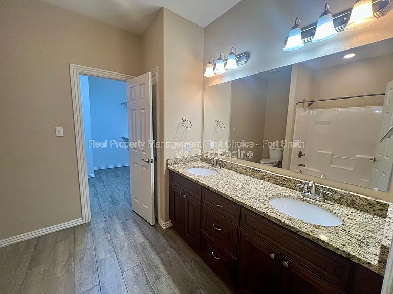 9905 Landry Dr — Photo 10