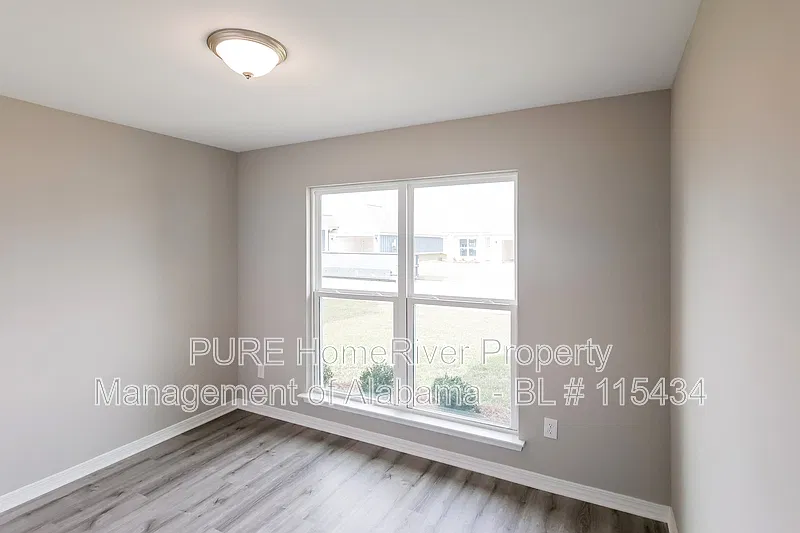 4 bed, 2.0 bath, 1921 sqft, $2,095 — Photo 4