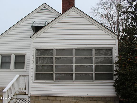 3rd image of 167 Lake Road