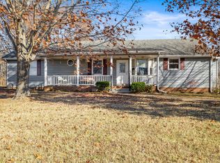 812 Hillside Dr, Springfield, TN 37172