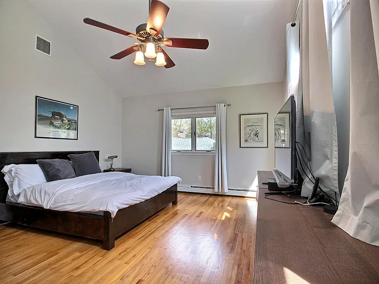 50 Woodmere Ln — Photo 12