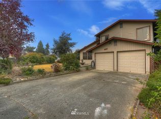 23810 14th Ave S, Des Moines, WA 98198