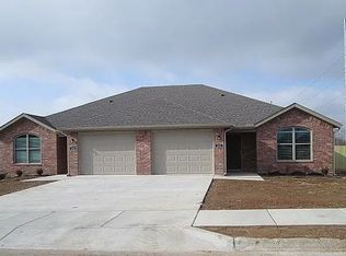 100 & 102 Foxglove St #100, Centerton, AR 72719