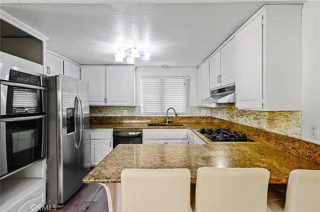 4 bed, 1574 sqft, $5,100 — Photo 4