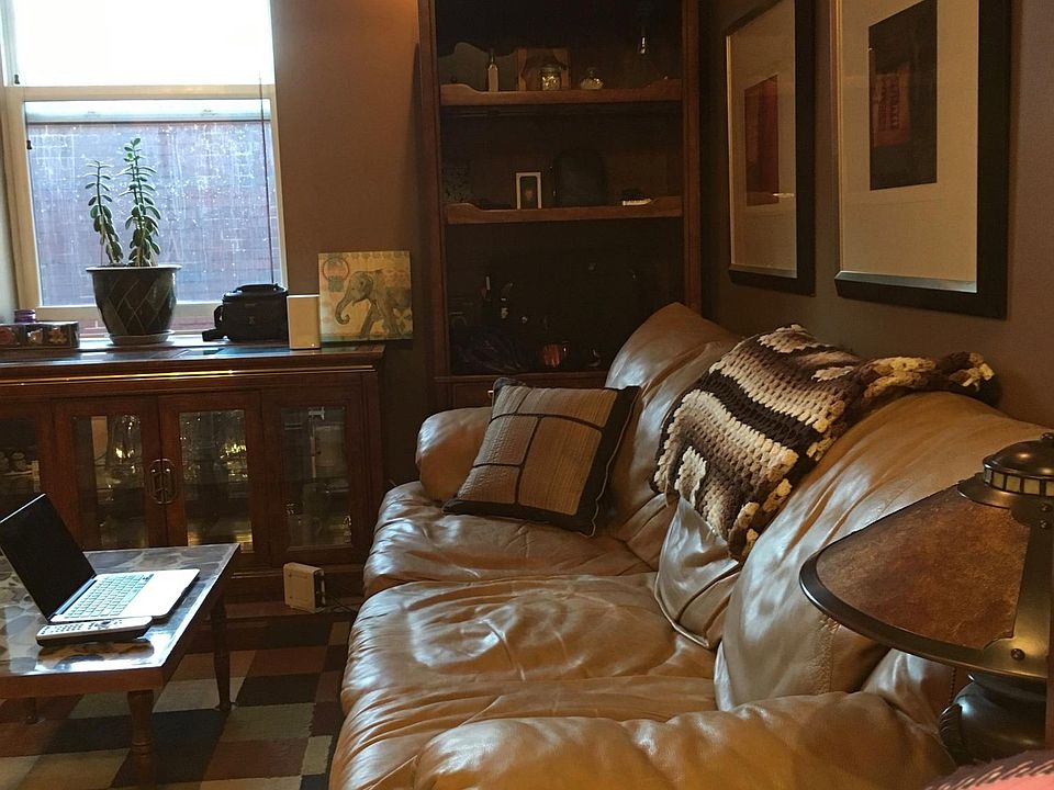 2nd image of 220-307 W Market St