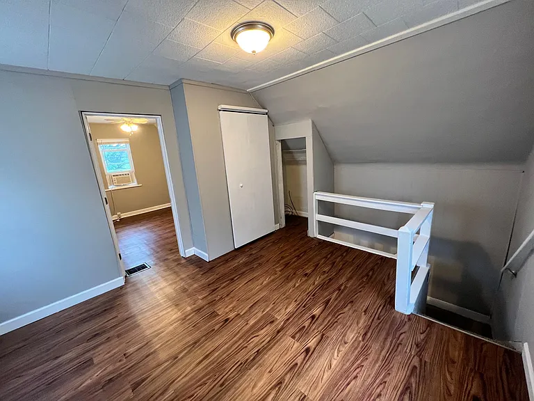 2127 Milligan Ave — Photo 8