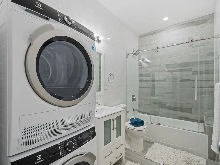 263 Halsey St #1R — Photo 6