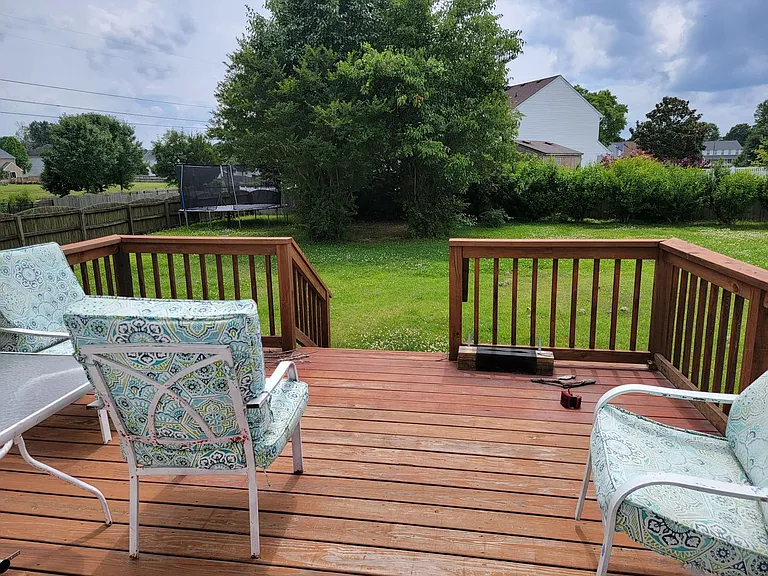 1110 Carriage Ct — Photo 5