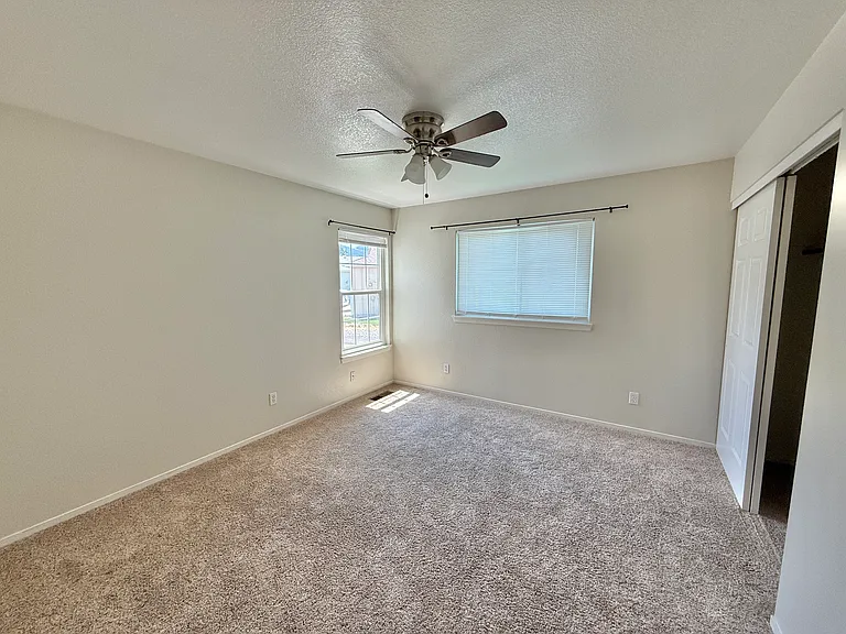 1785 Shamrock Cir — Photo 11