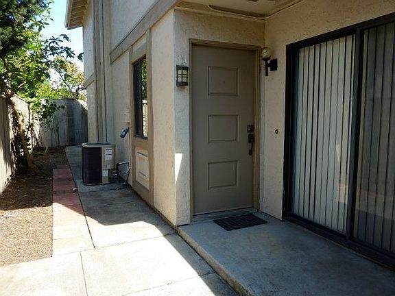 2nd image of 11042 Firethorne Dr
