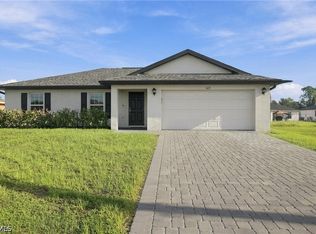 1615 NE 34th Lane Cpe, Coral, FL 33909