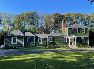 5 Wendover Rd, Setauket, NY 11733