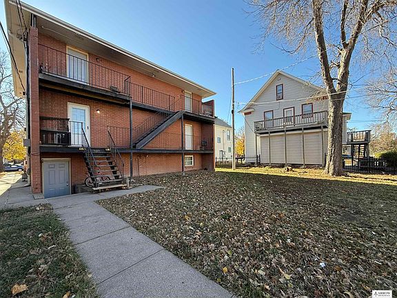 4th image of 1212 E St