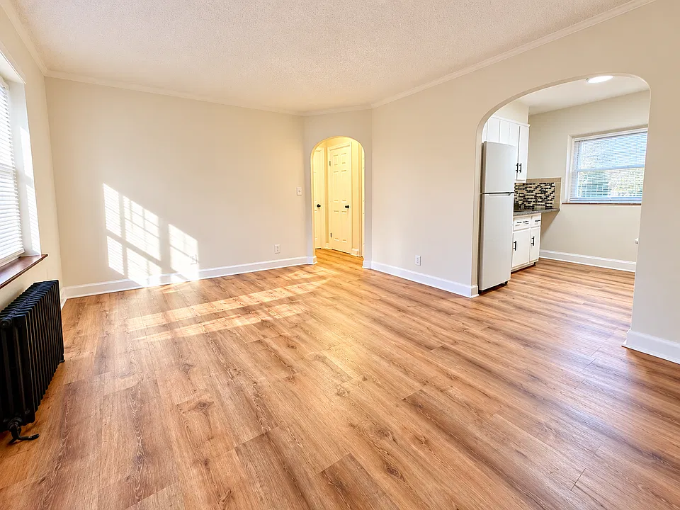 111 Colton Ave #10