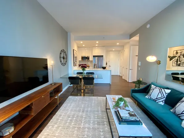 515 West 36th Street image 1 of 23