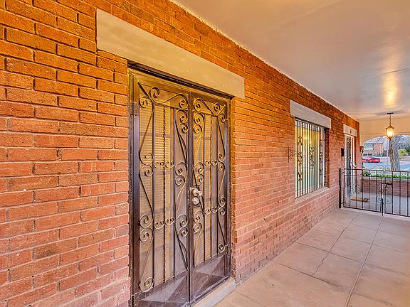 4th image of 147 Porfirio Diaz St