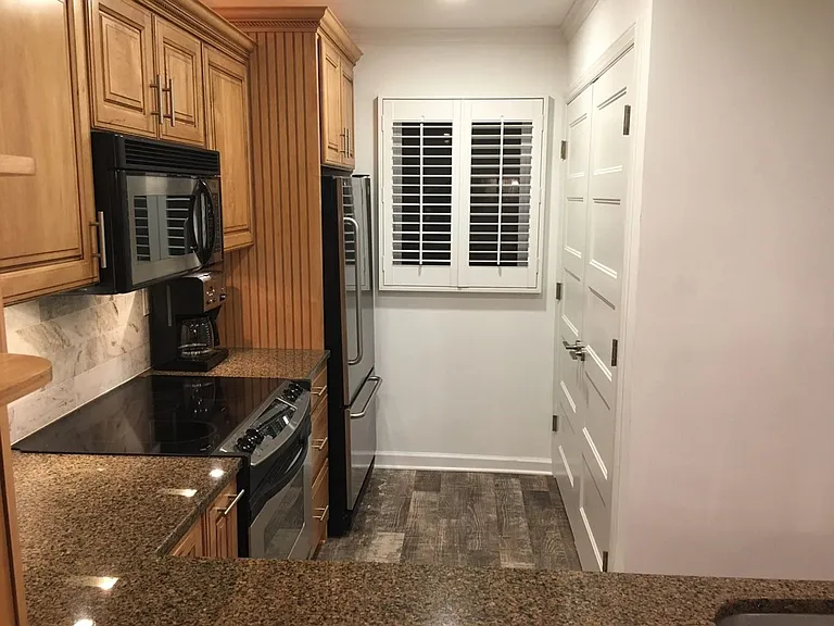 646 Portside Dr — Photo 11