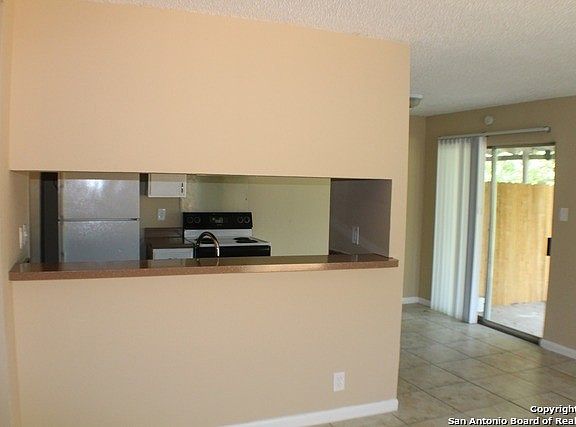 3rd image of 5216 Meadow Fld APT 1