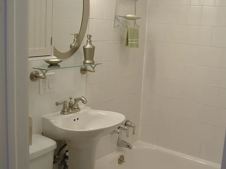 1428 N Greenview Ave #4 — Photo 6