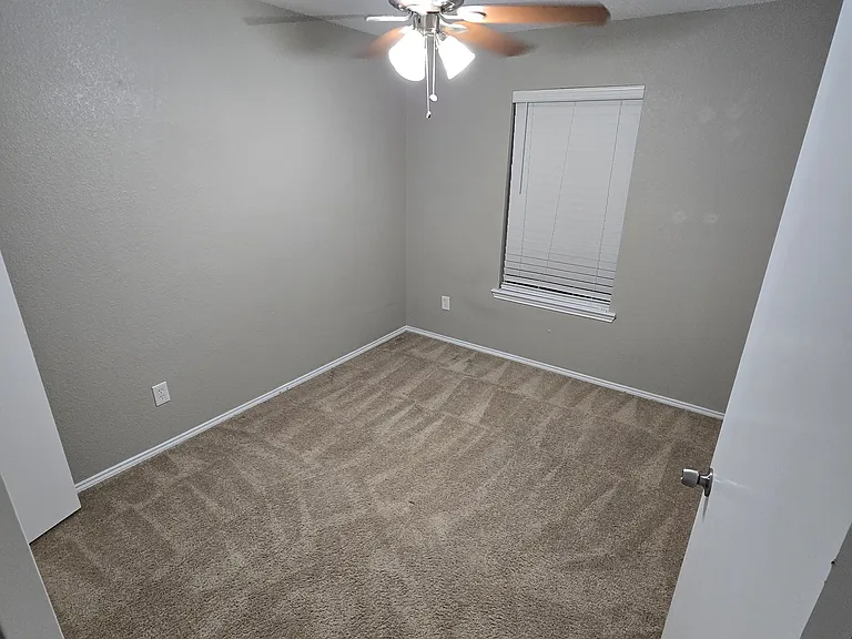 5704 Giddyup Ln — Photo 9