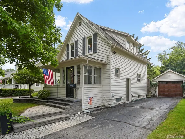 520 Parkdale Ave, Rochester, MI 48307