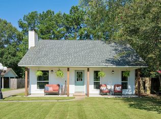 6067 Donnybrook Ave, Greenwell Springs, LA 70739