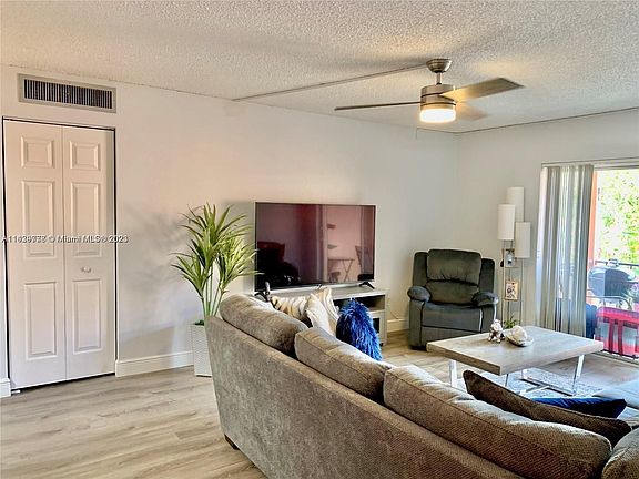 5th image of 7215 Miami Lakes Dr W APT A8