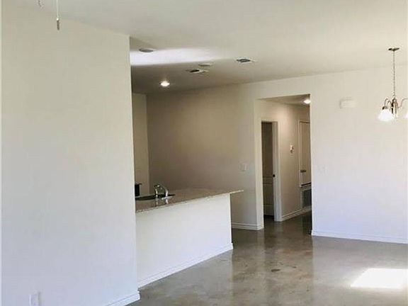 2nd image of 1000 Harriet Tubman Ave #1