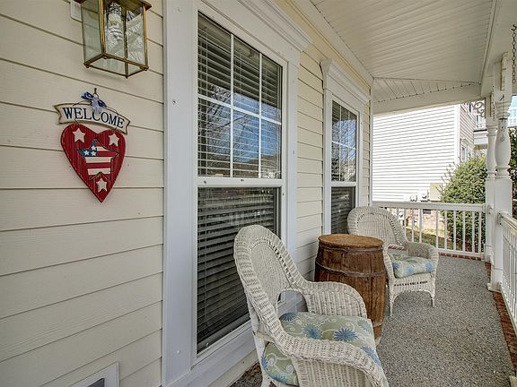 2nd image of 1305 Pickwick Park Ct