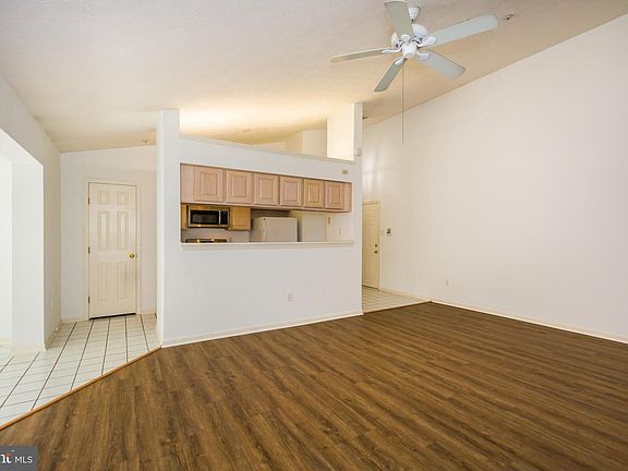 4th image of 2933 Katewood Ct #5