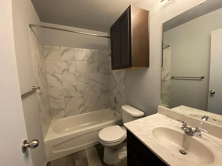1332 Liberation Ln #B — Photo 11