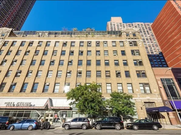 529 West 42nd Street 7N image 9 of 10