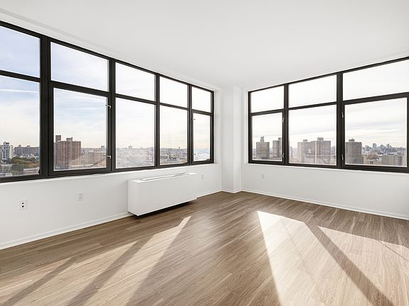2nd image of 424 Bedford Ave APT 17C