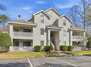 704 Inlet Quay APT J, Chesapeake, VA 23320