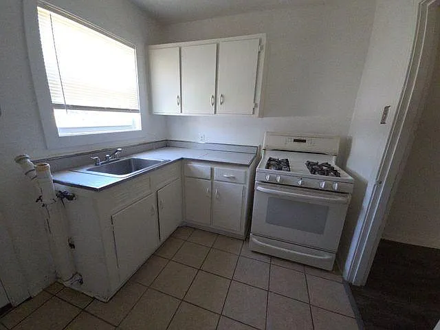 802 W Dean Ave #802 WEST DEAN AVENUE — Photo 4
