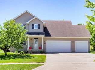 917 SE 5th St, Ankeny, IA 50021