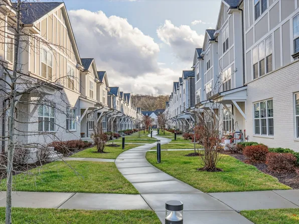 7004 Westside Cir, Nashville, TN 37205